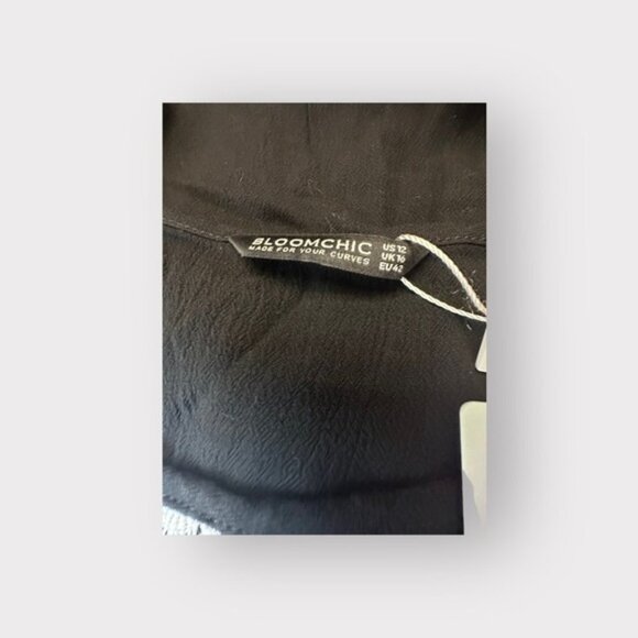 NWT Women’s 12 Bloomchic Black Solid Contrast Lace Ruffle Round Neck Blouse L - Picture 2 of 11